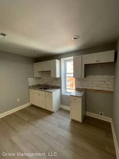 Main picture of 5239 W Jefferson St