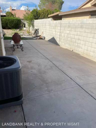 Main picture of 6026 Sun Tree Cir