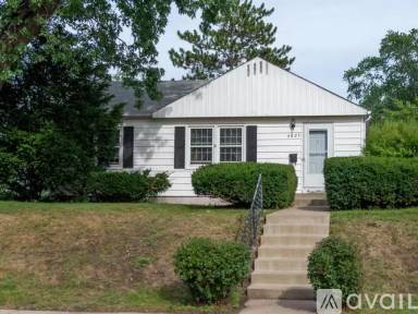 Main picture of 6825 Xerxes Ave S