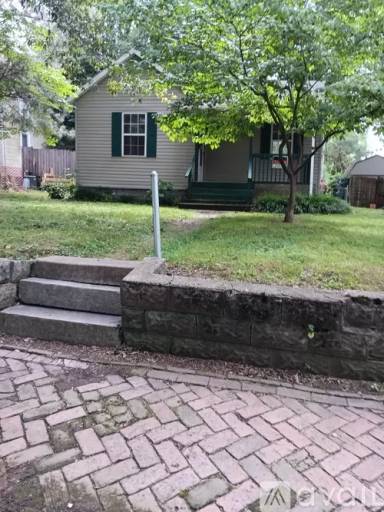 Main picture of 2049 N Benton Ave