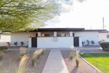 Main picture of 1337 W 3rd St