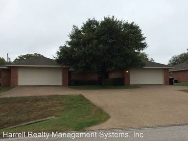 Main picture of 806 Old Lorena Rd