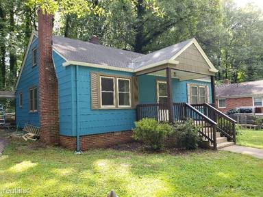 Main picture of 221 McMakin Dr