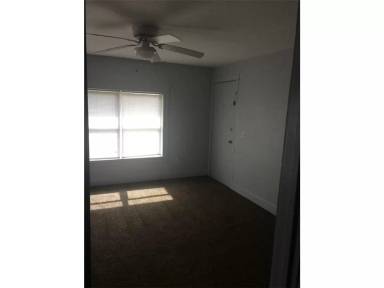 Main picture of 502 Meander St