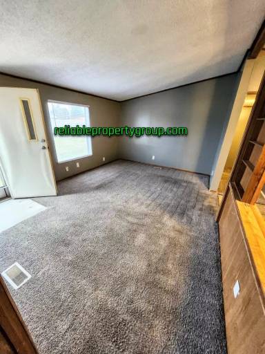 Main picture of 10507 Old Leo Rd