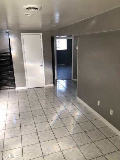 Main picture of 4821 W Medill Ave