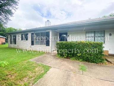 Main picture of 1729 Dynasty Cir