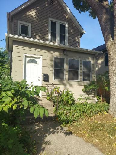Main picture of 1114 5th St NE