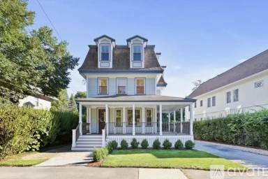 Main picture of 83 Chestnut St
