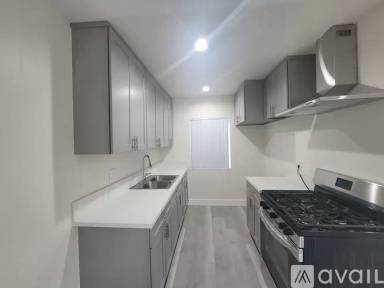 Main picture of 14609 Saticoy St