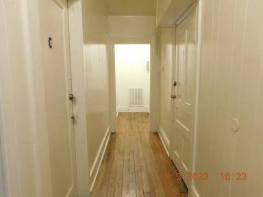 Main picture of 1827 Forest Ave