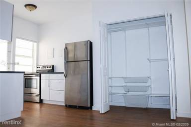 Main picture of 1325 Meridian Ave