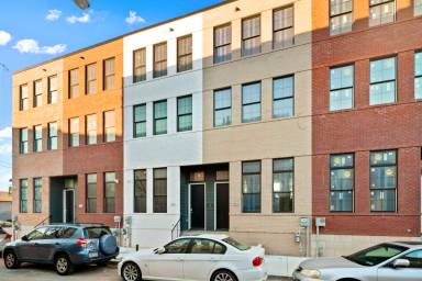 Main picture of 623 McClellan St