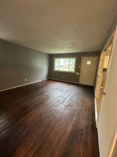Main picture of 4002 E 150th St