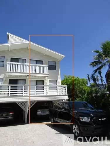 Main picture of 60 Beachcomber Ln