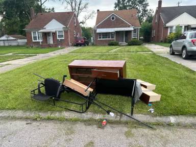Main picture of 18299 Glastonbury Rd