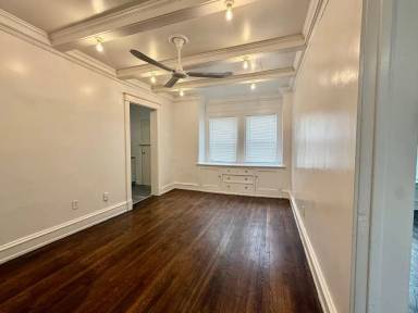 Main picture of 3532 Troost Ave