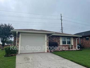 Main picture of 683 Lake Carolyn Cir