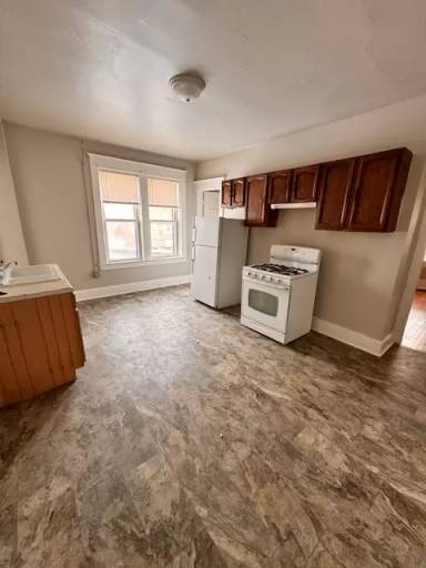 Main picture of 1300 Douglas Ave
