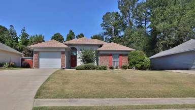 Main picture of 7117 Vinings Ct
