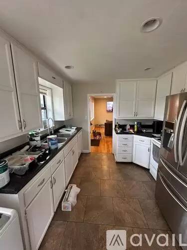 Main picture of 1385 Upham St