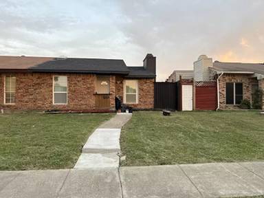 Main picture of 1428 Brazos Dr