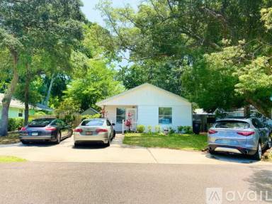 Main picture of 1615 Richardson Ln