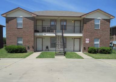 Main picture of 1003 Circle M Dr