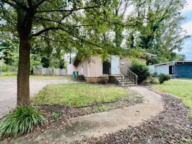Main picture of 3325 Sargeant Dr