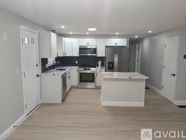 Main picture of 25 Ann Ct