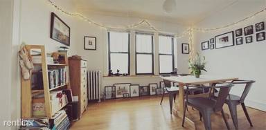 Main picture of 4535 N Leavitt St