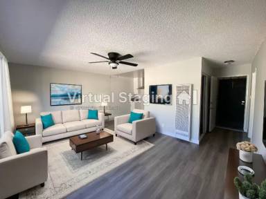 Main picture of 1209 W 39th Pl