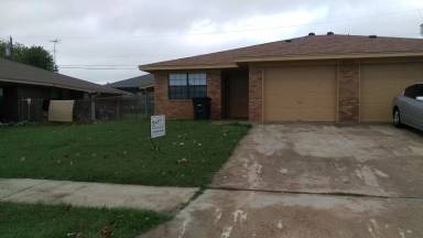Main picture of 3009 Honeysuckle Cir