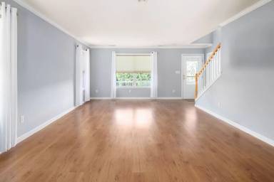 Main picture of 44 Worthington Ln