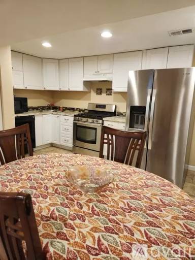 Main picture of 8 S Zenobia St