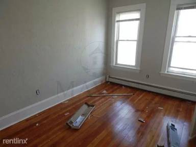 Main picture of 26 Moore St