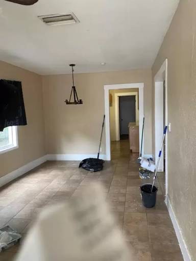Main picture of 811 27th Ave W