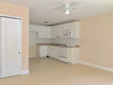 Main picture of 5620 NE 18th Ave - Unit 2