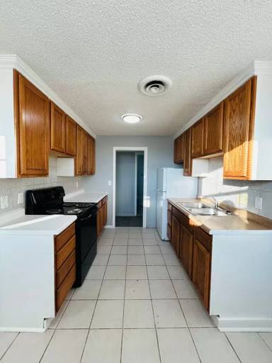 Main picture of 4810 Boyd St