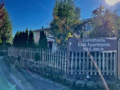 Main picture of 802 E 59th St