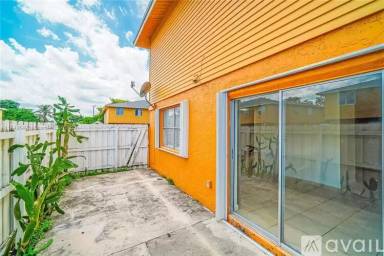Main picture of 215 NE 12th Ave