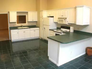 Main picture of 115 E 1st St