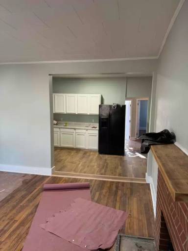 Main picture of 239 Baugh St