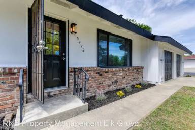 Main picture of 5932 Lake Crest Way