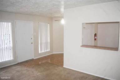 Main picture of 5938 Schroeder Rd