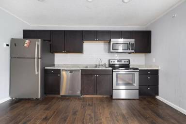Main picture of 804 Lamont St