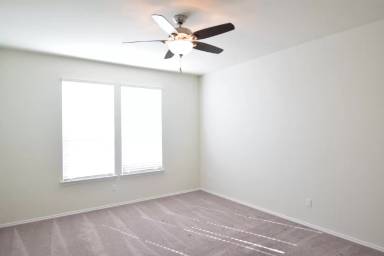 Main picture of 202 W Vega Ln