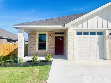 Main picture of 5109 Rose Garden Loop