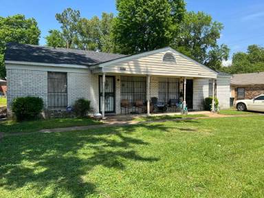 Main picture of 3390 Barron Ave