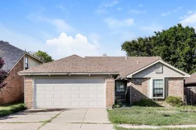 Main picture of 2321 Clareton Dr